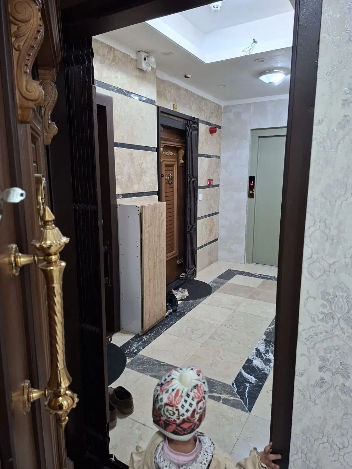 آپارتمان سیزده ابان قوام