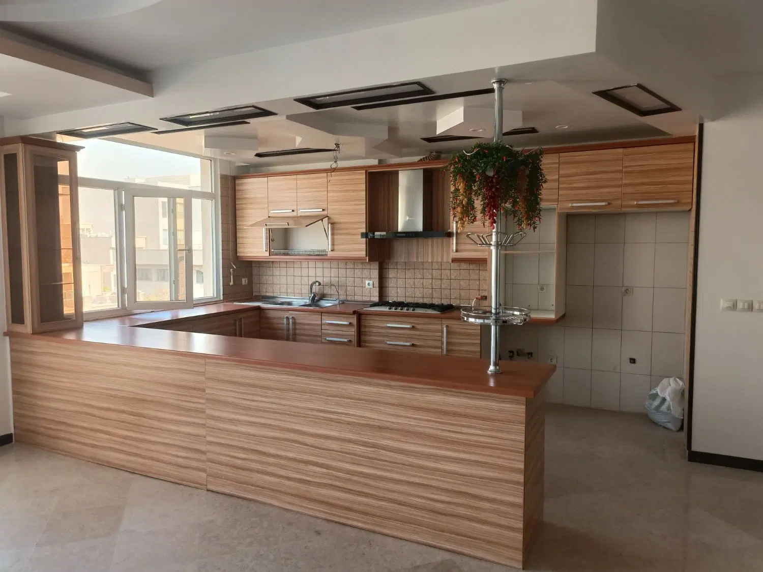 130متر تاپ لوکیشن