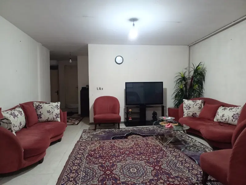 نیاز به همخانه موجه ترجیحا خانم