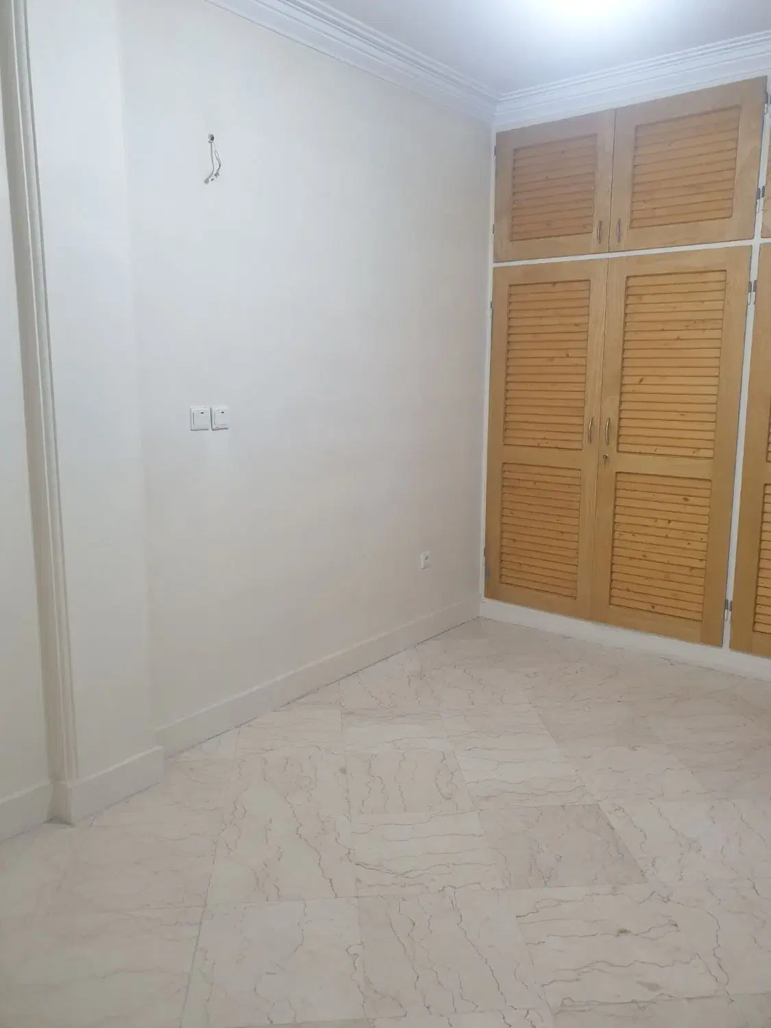 ۹۵متردوخواب باپارکینگ وآسانسوروانباری فول امکانات