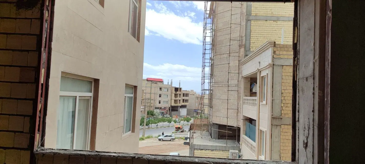 فروش آپارتمان ۹۰ متری در شهرک دانش بر اصلی