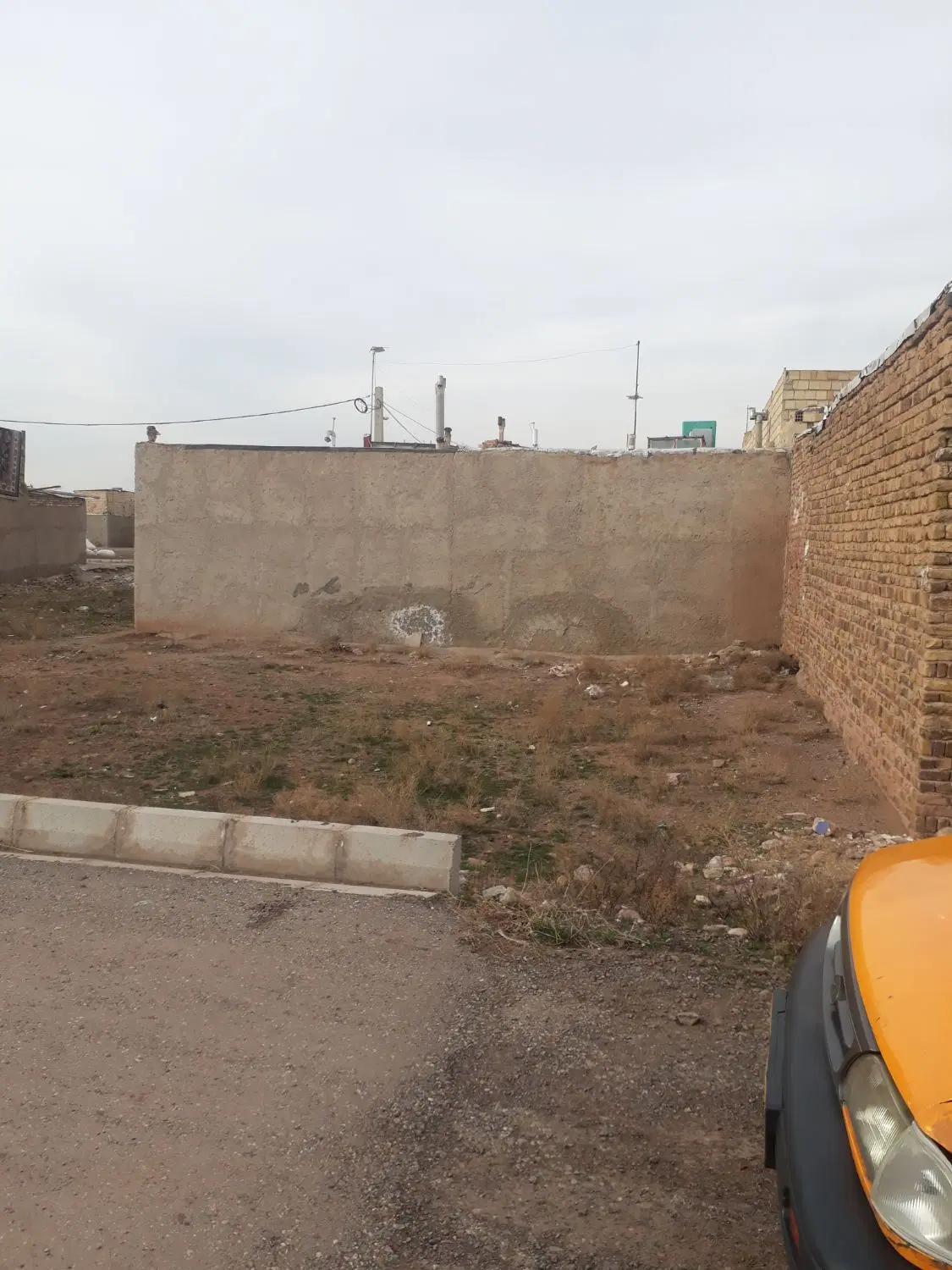 زمین مسکونی ب متراژ۱۰۳متری