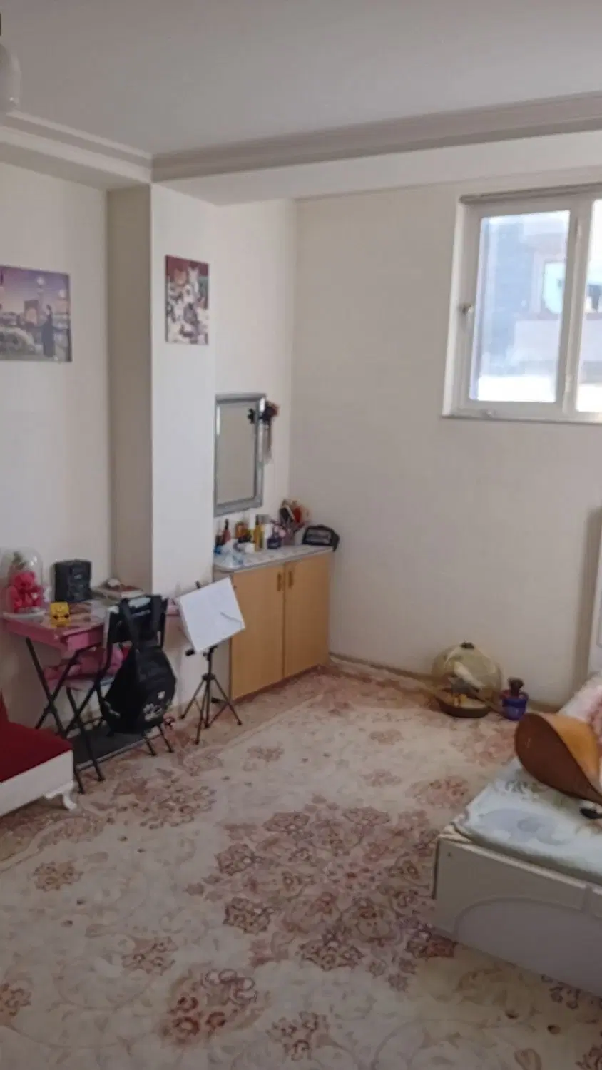 آپارتمان۱۱۰متر با وام اماده۴۰۰میلیونی
