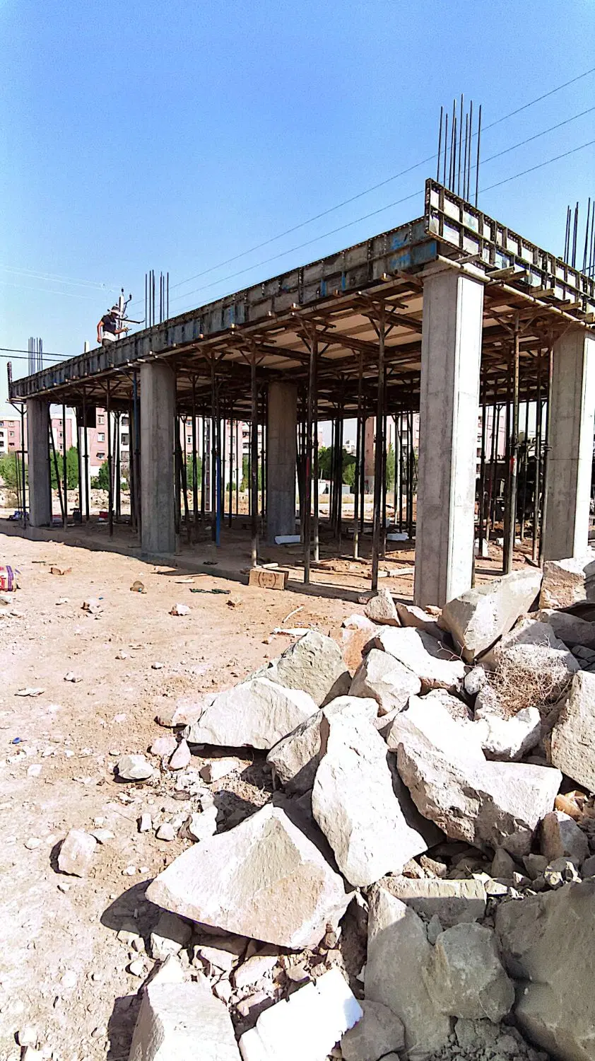 زمین نیمه کاره پرواز