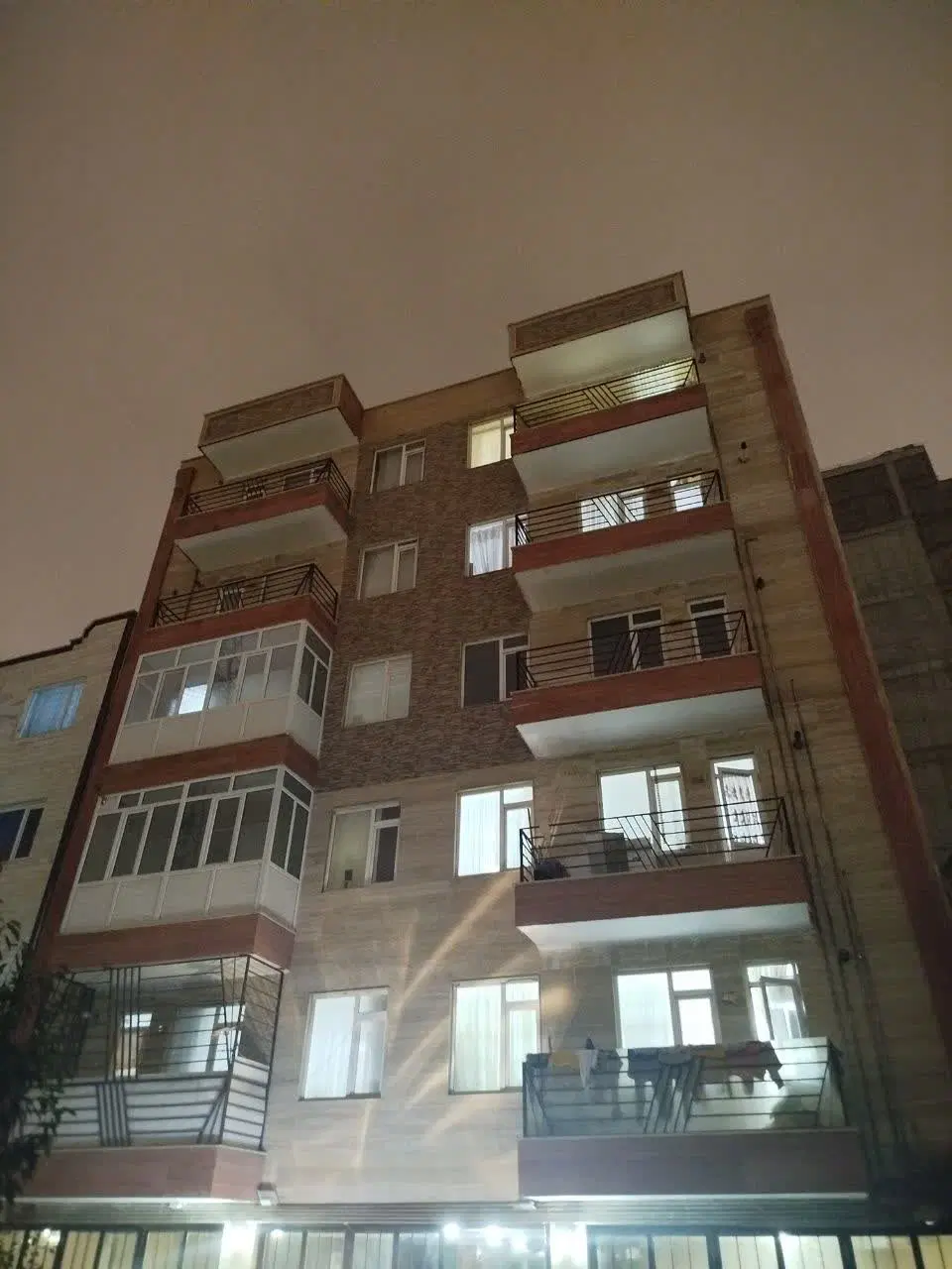 آپارتمان ۹۰ متری