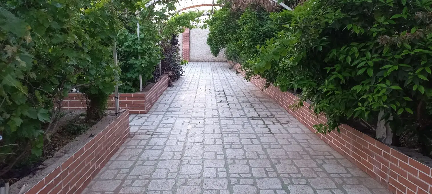 ویلا ۱۰۰۰متری  شهر منتظران