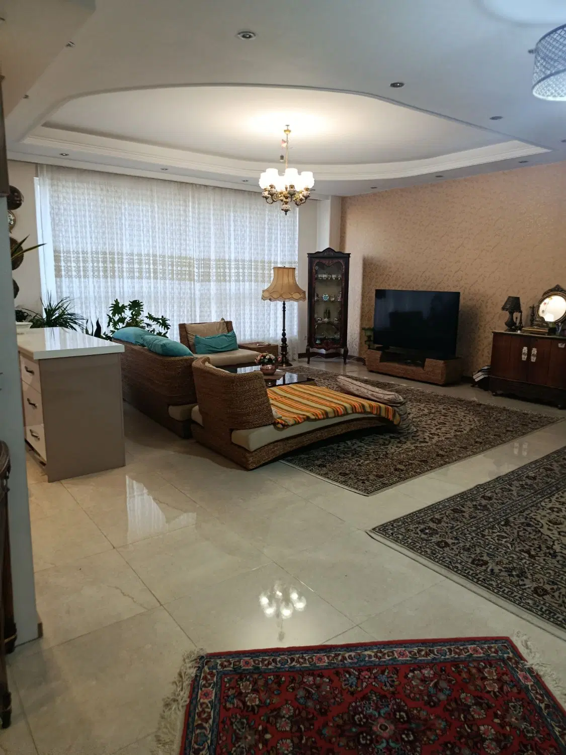 ۱۲۷متر سه خواب سعادت آبادفول امکانات