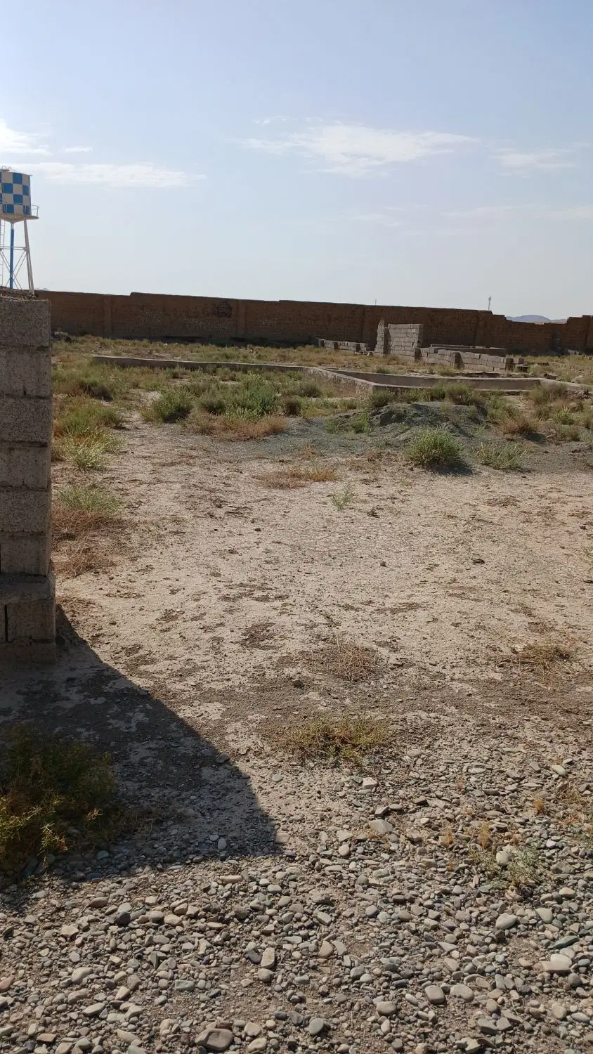 زمین ارغش اباد
