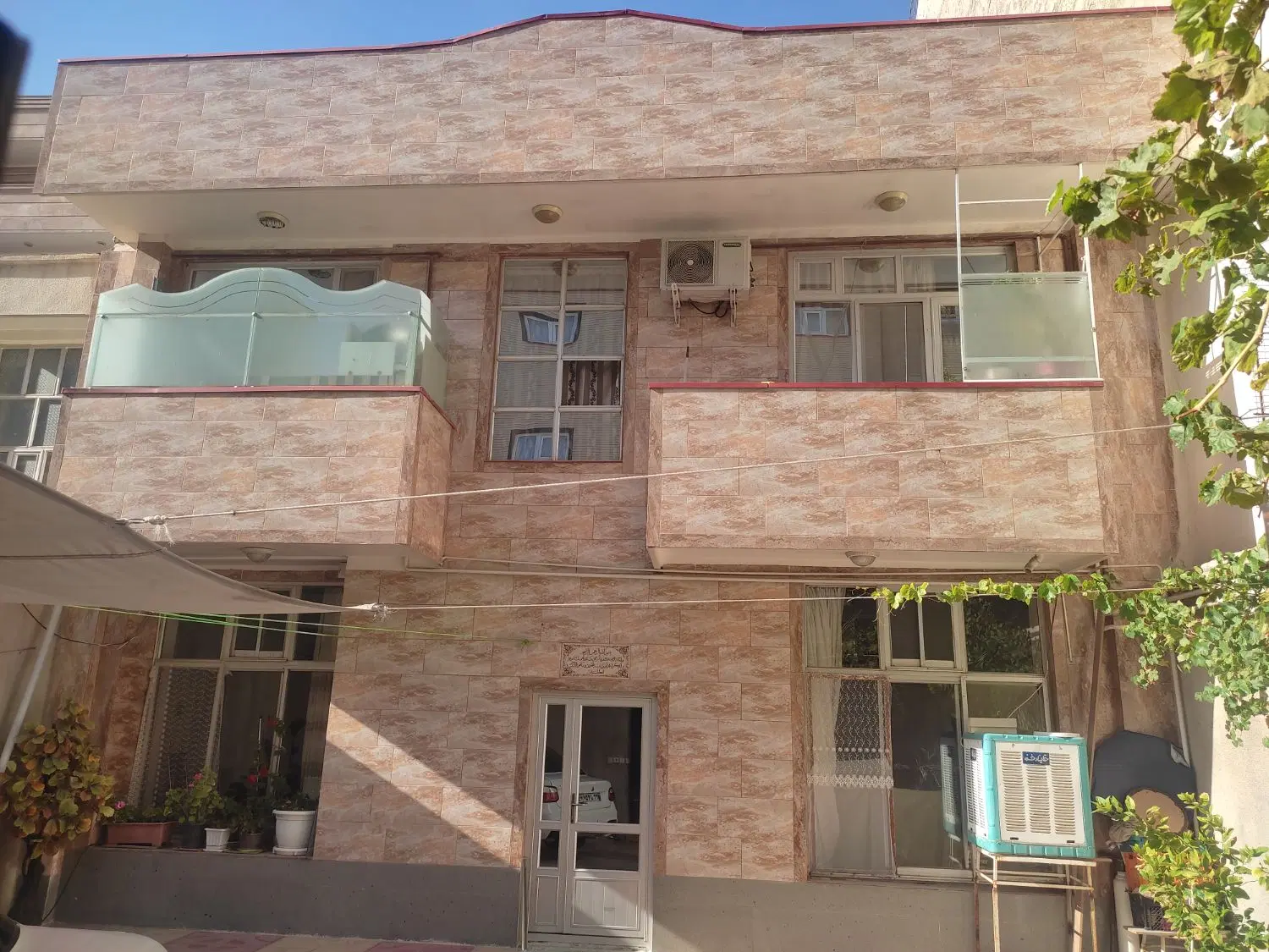فروش منزل مسکونی سه واحد مستقل
