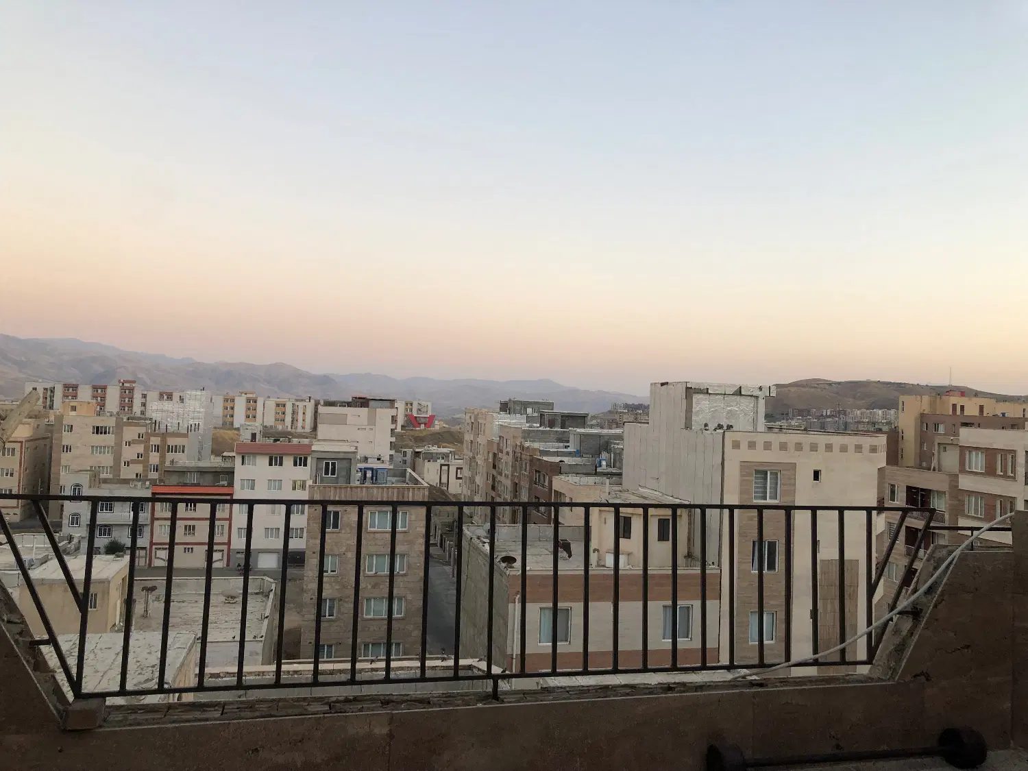 رهن‌کامل طبقه پنجم شهرک زاگرس