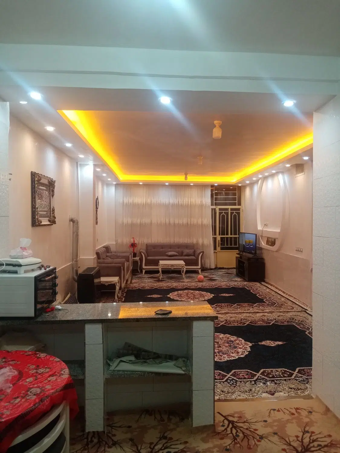 ساختمان دو طبقه