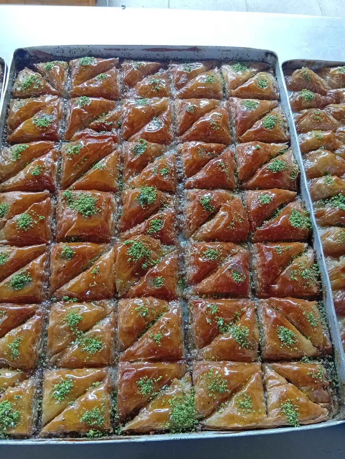 نیازمند سرمایه گذاربرای مغازه باقلوا سوغات