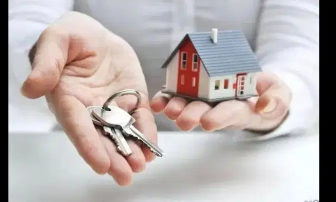 فروش آپارتمان ۱۲۰ متری فول امکانات پارکینگ..