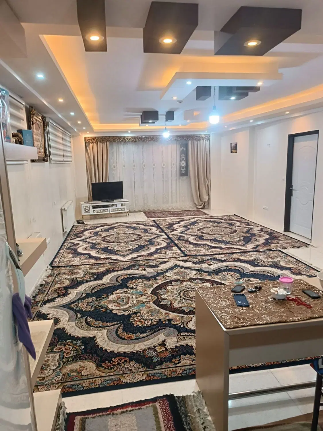 فروش واحد آپارتمان لوکس در شهرک ارم منطقه ۵