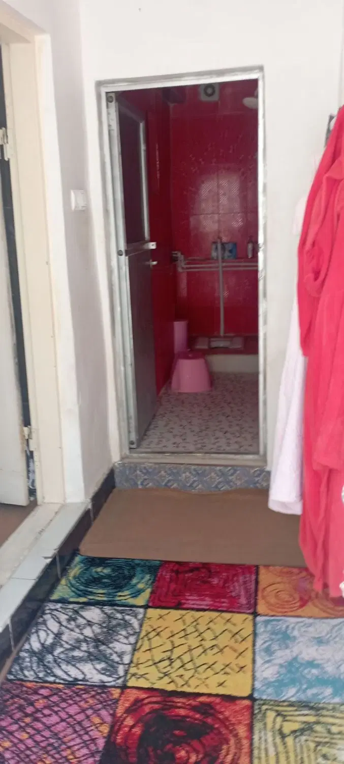 حیاط در احمد آباد