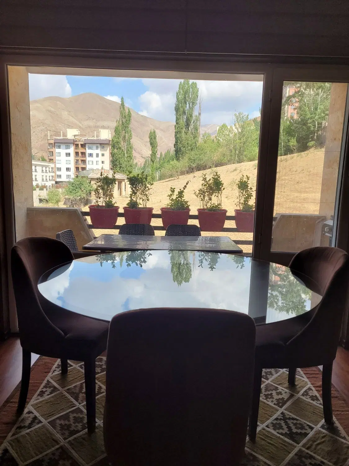 آپارتمان ۸۵ متری میگون نو