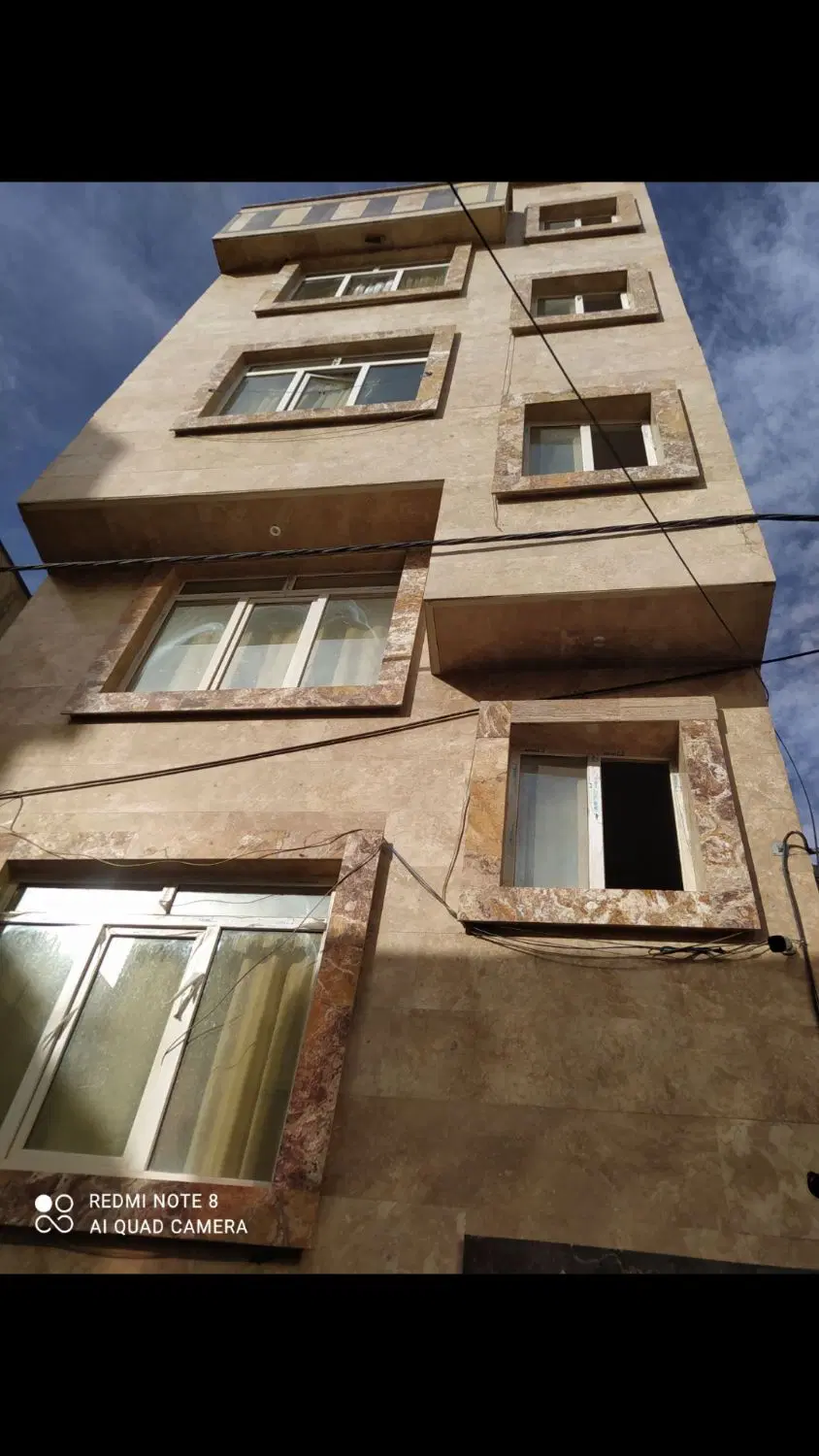 نوساز ۴۵متری با تراس۹متری