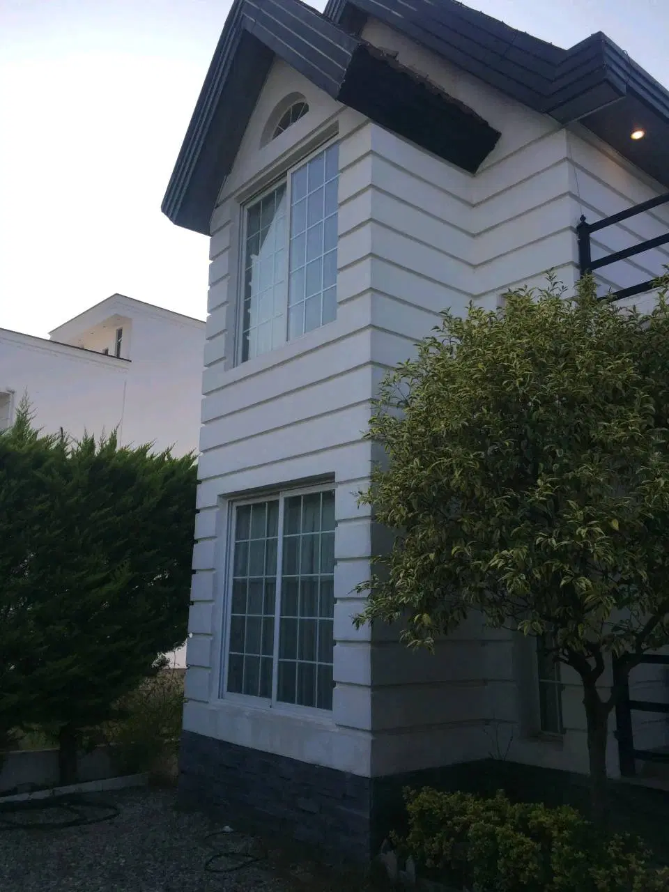 ترکیب معماری مدرن و طبیعت بکر در نوشهر