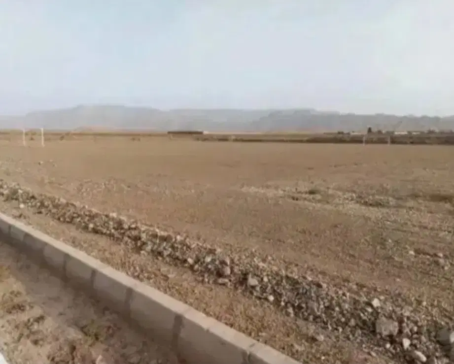 زمین نیروی انتظامی . سیادک