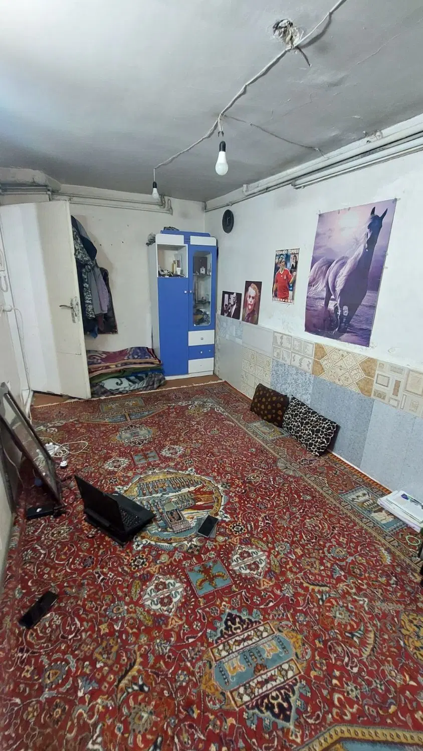 زیر همکف مناسب انباری