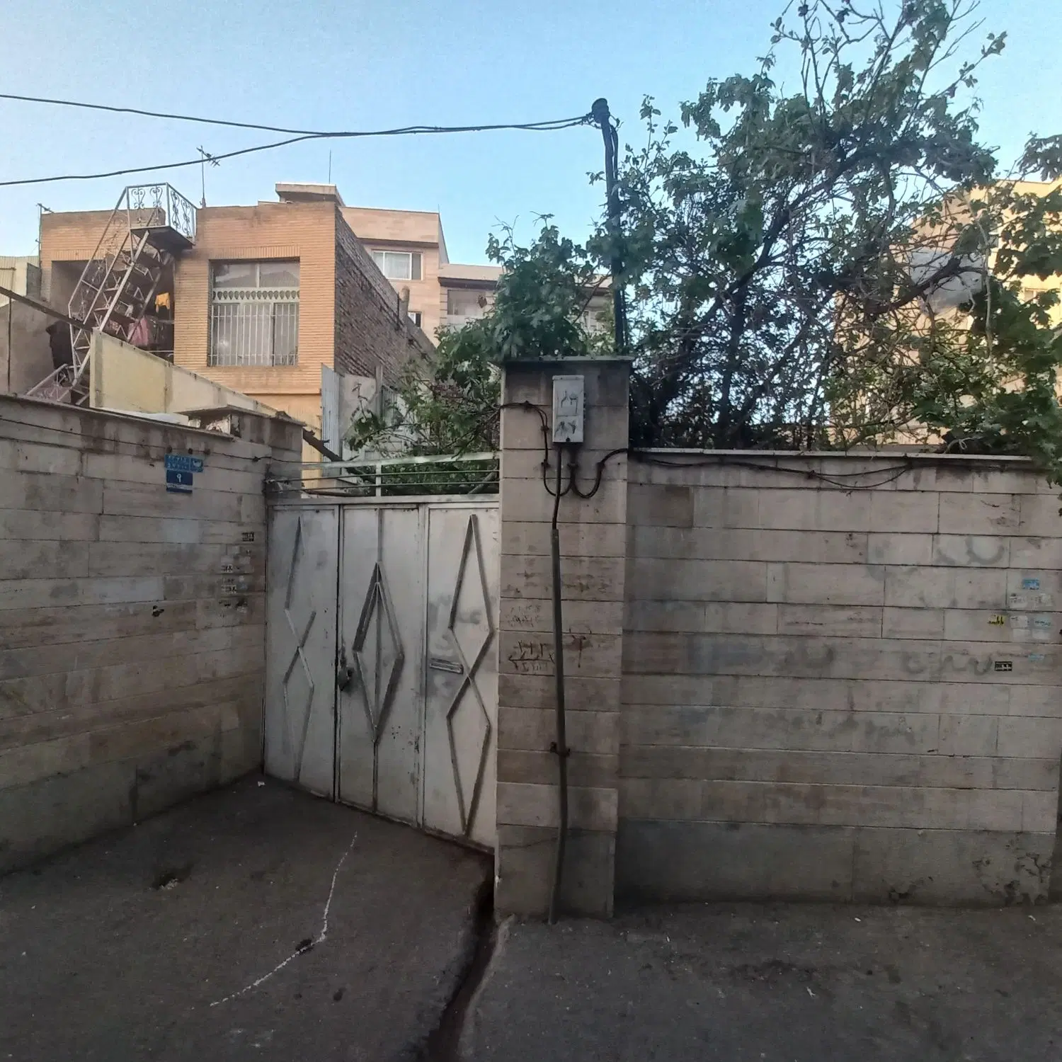 140 متر کلنگی