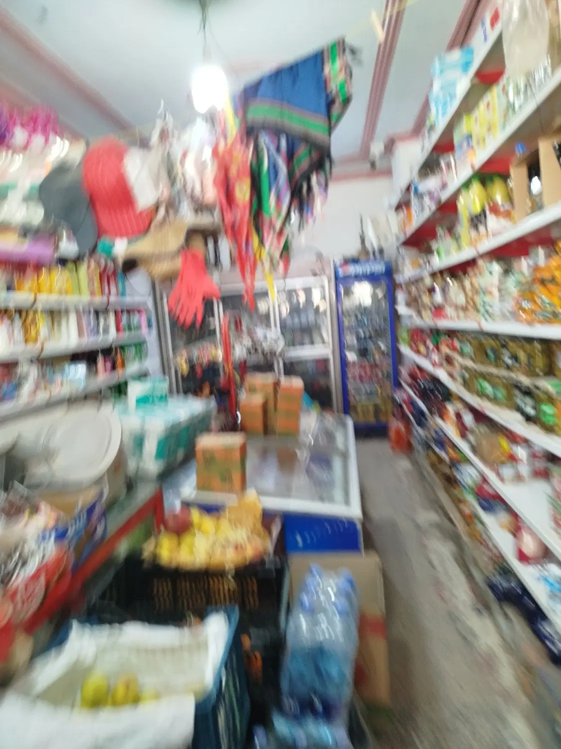 یک باب هایپرمارکت باجوازدرحال کاربافروش بین 60تا80