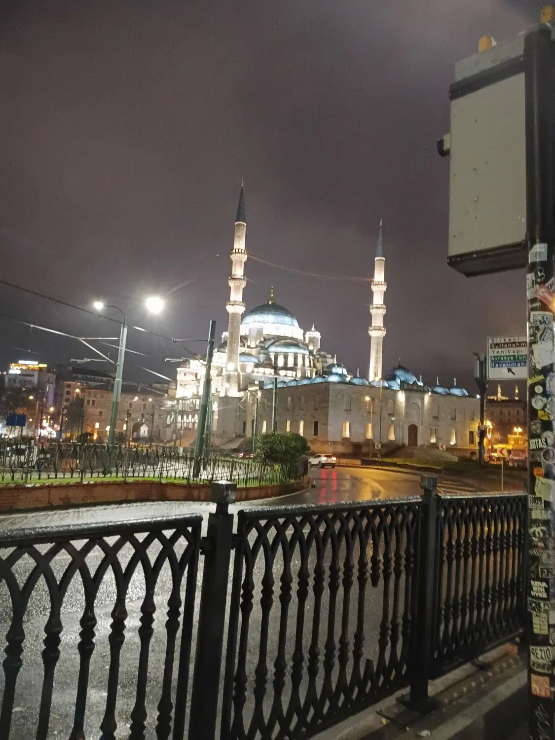 تجاری۵۲متر گنبد،کاخ غربی،اولین چهارراه سمت راست