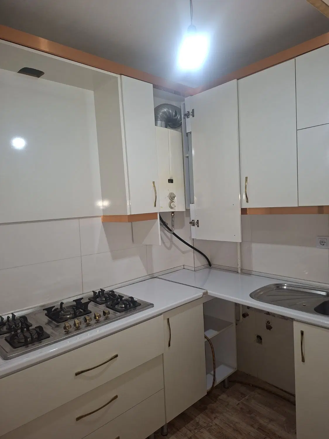 اجاره یک واحد آپارتمان دارای حیاط خلوت