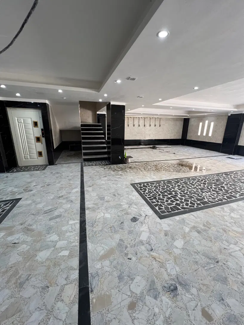 ۱۰۸متر روبه نما ط ۵ پارکینگ اختصاصی ۱۶متری مویوند