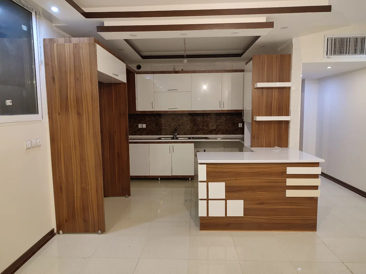 فروش واحد مسکونی 102 متری