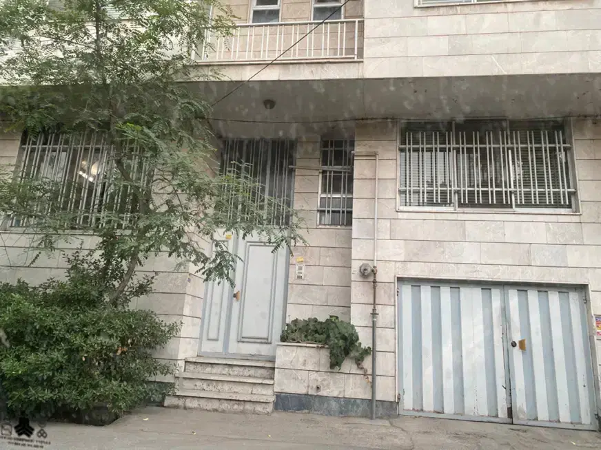 ۲۰۰ متر جنوبی _ دو طبقه بلوارامین رهن کامل