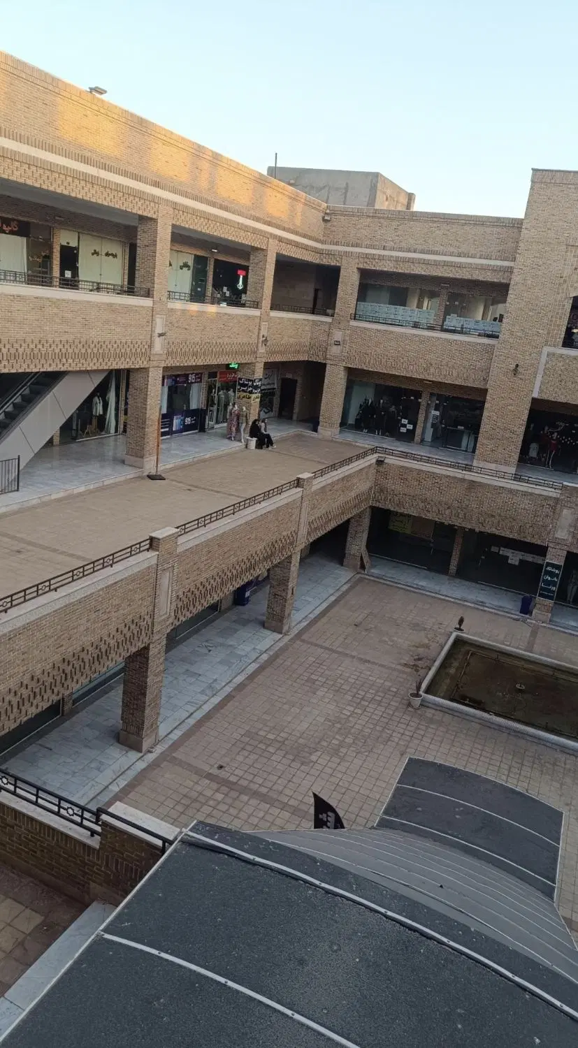 فروش مغازه دو نبش بازار شریف