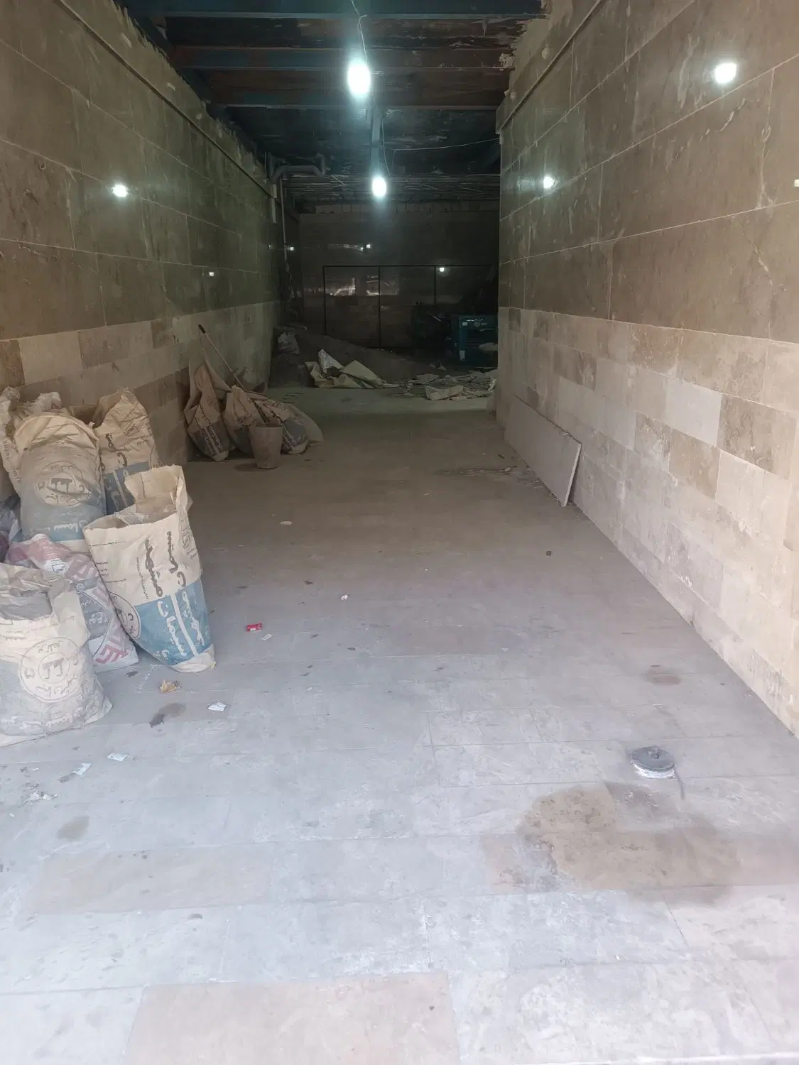 انبار ۱۰۰متری