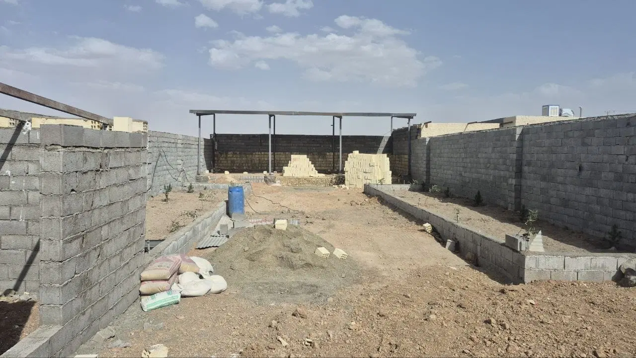 باغ نیمه ساز 450 متری