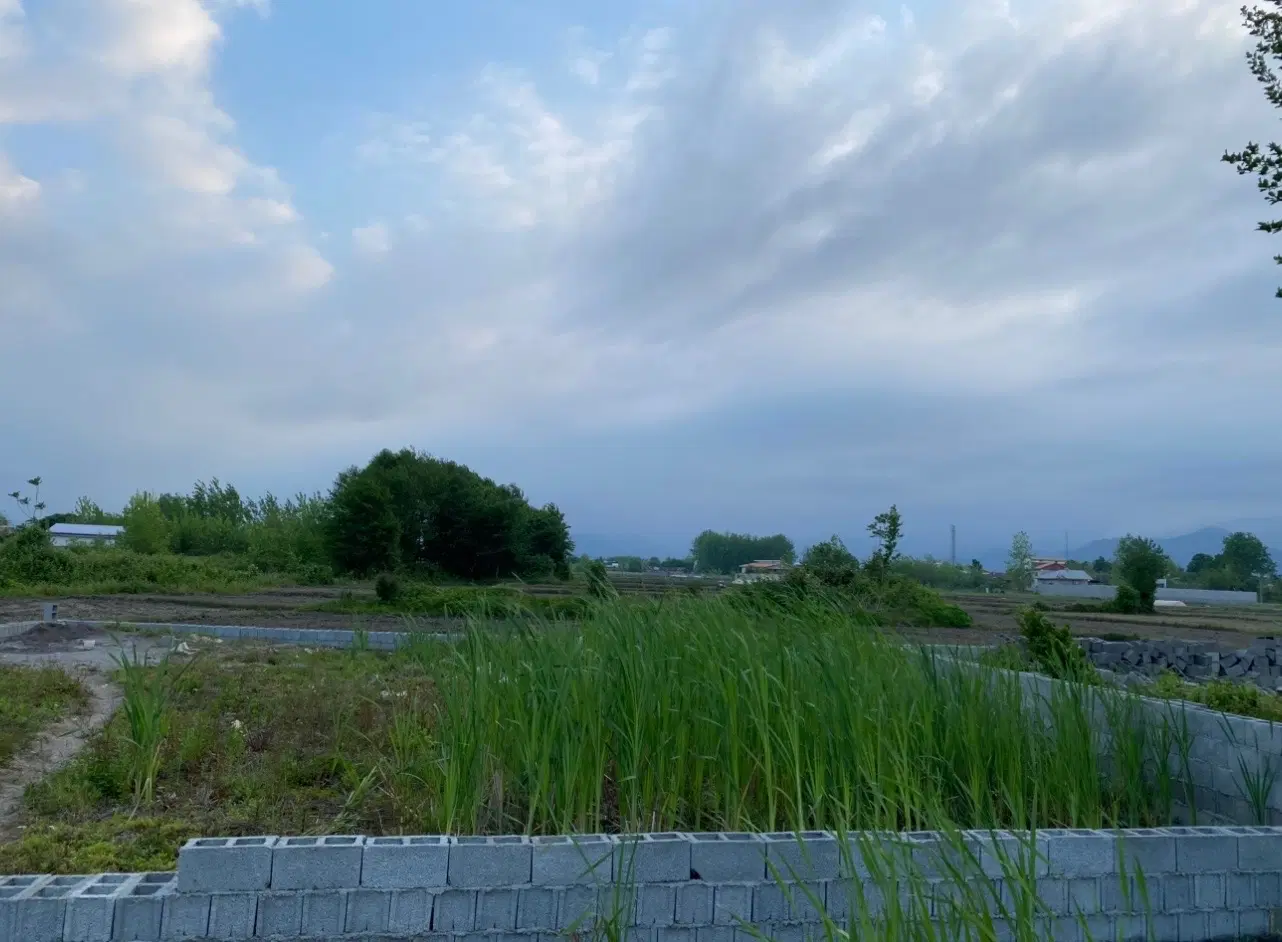 زمین مسکونی ۳۰۰ متری دور دیوار صومعه سرا