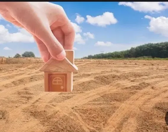 فروش دو قواره زمین واقع در گنجه ای کهنه