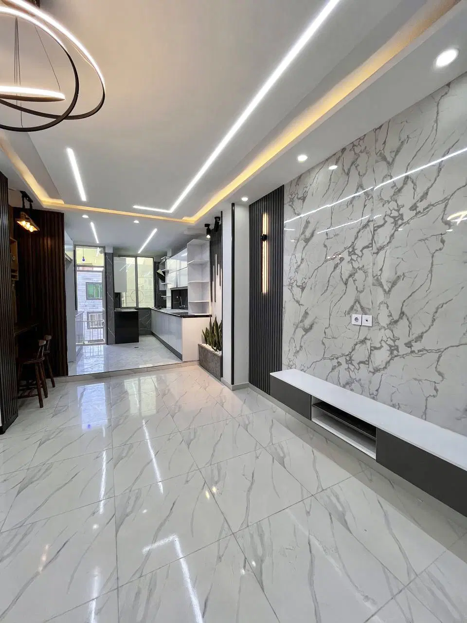 ۶۵متر ۲ خواب تاپ لوکیشن _ فول دیزاین شده