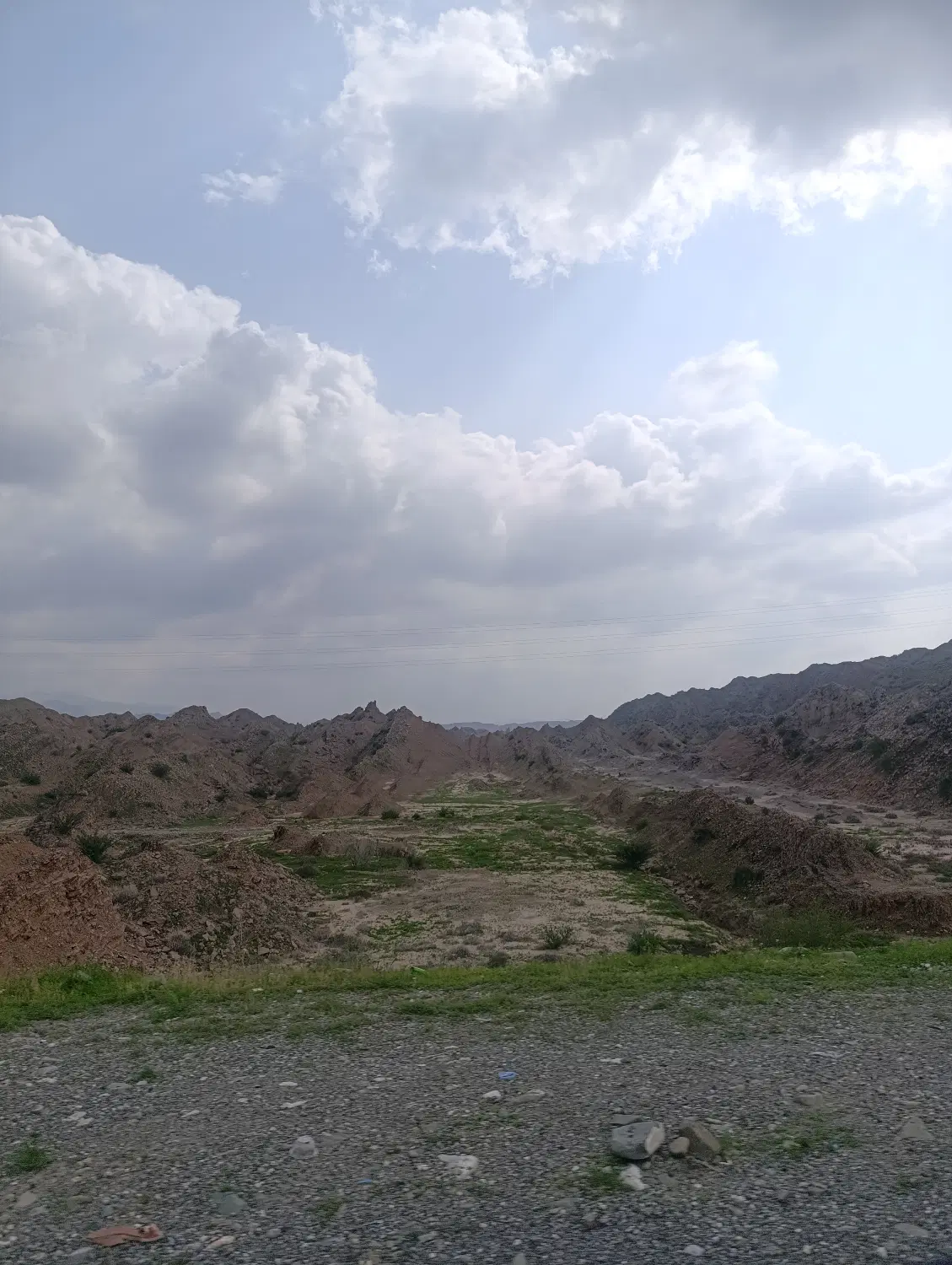واحد مسکونی همراه با زمین باغی