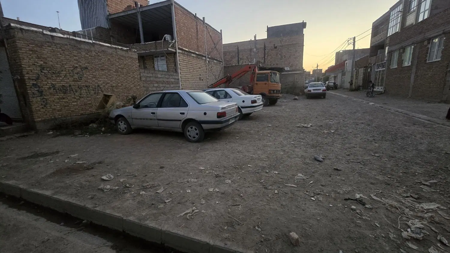 فروش ملک تجاری و مسکونی