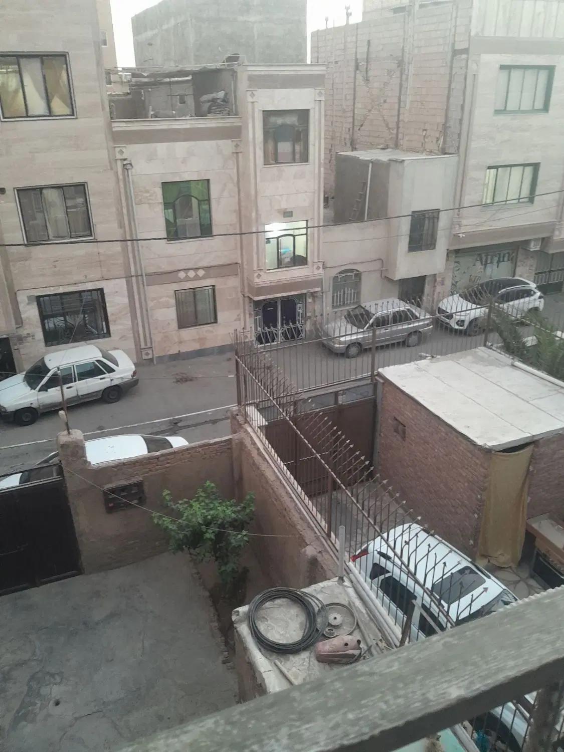 واحد شیک زیر قیمت