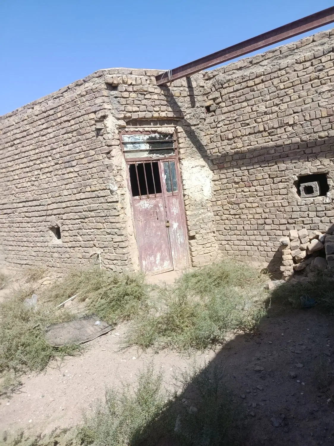 خانه نیمه ساز