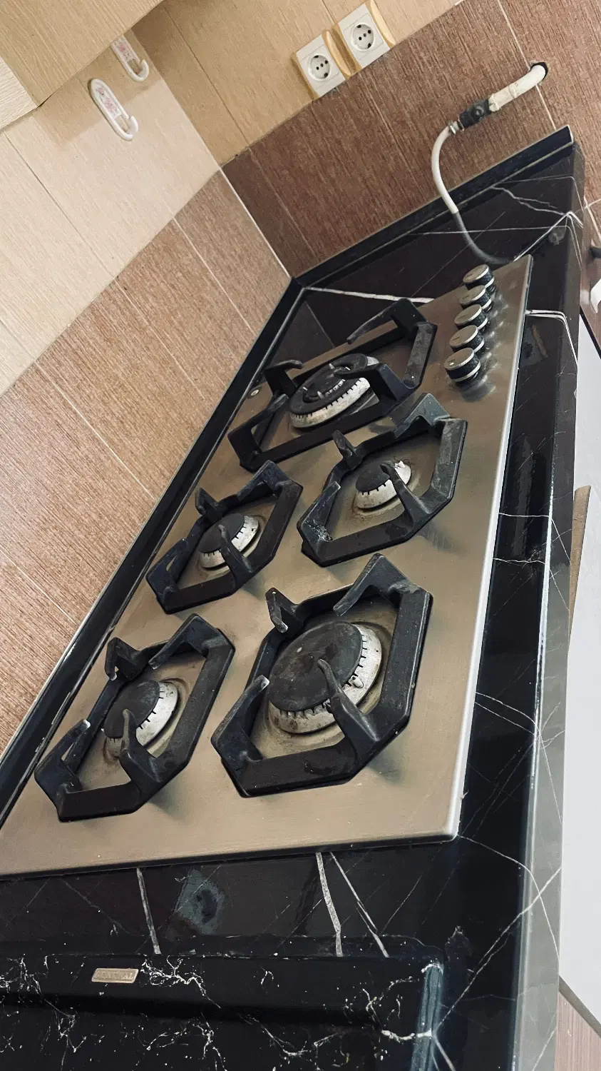 اجاره خانه ۸۰ متری سر خیابان اصلی رسالت