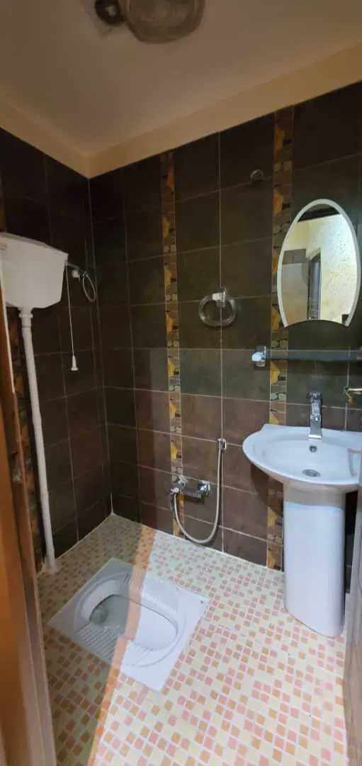 ۱۵۰ آپارتمان و۱۷۰متر انبار مناسب آنلاین شاپ