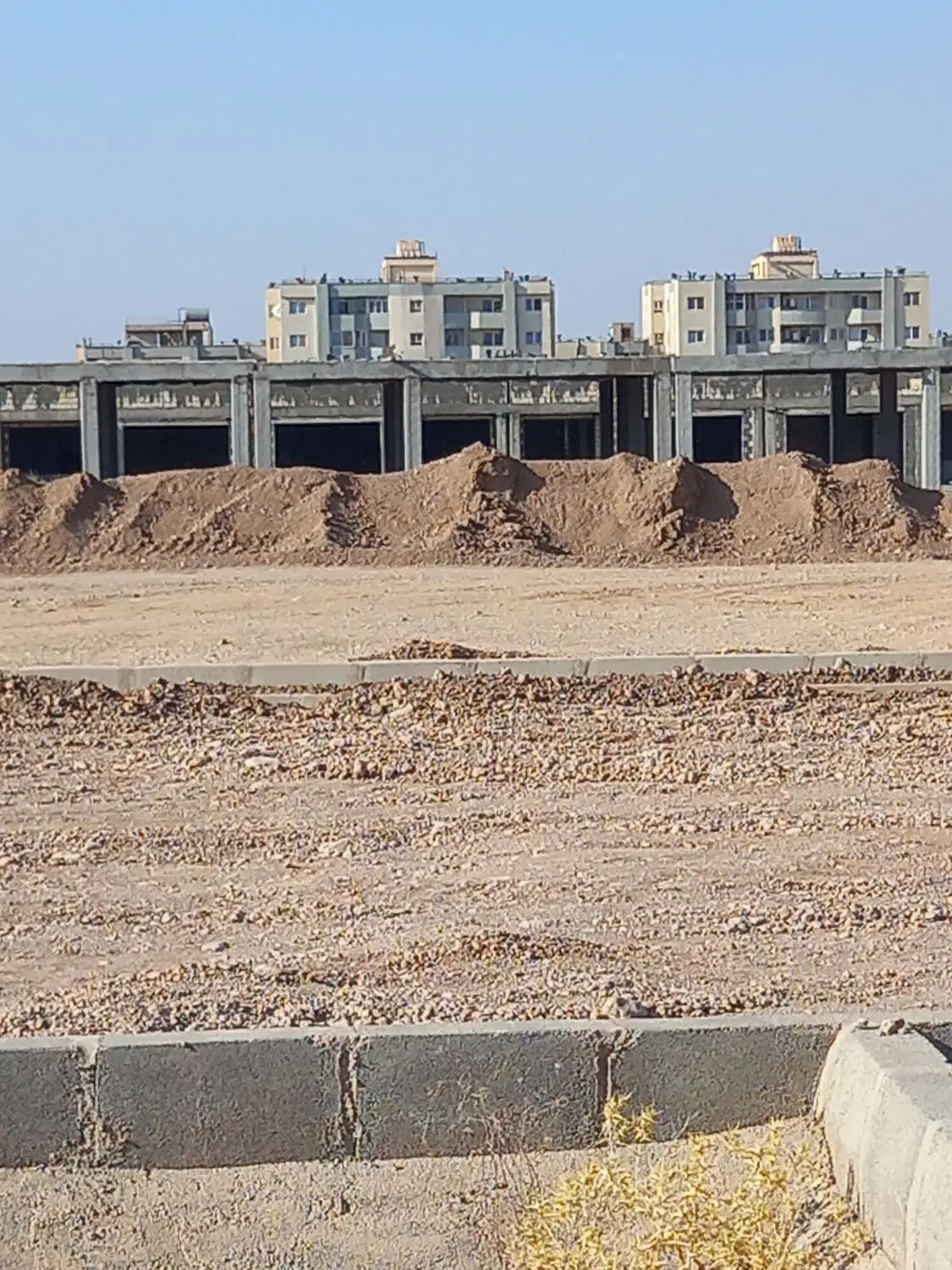 زمین مسکونی