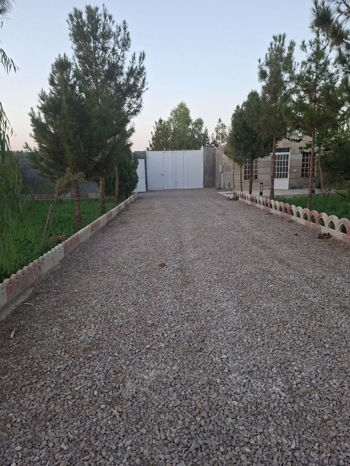 باغ هزار متری زغمار