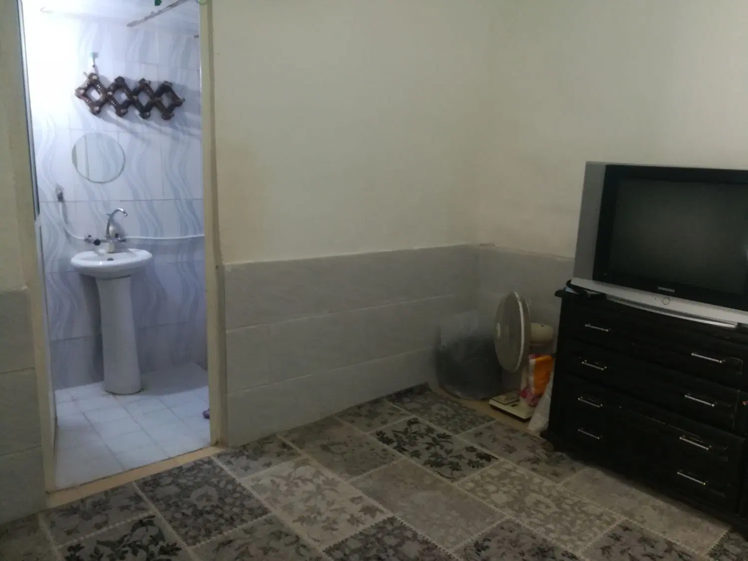 خانه 100متری دو خوابه در کوزه گری باز سازی شده