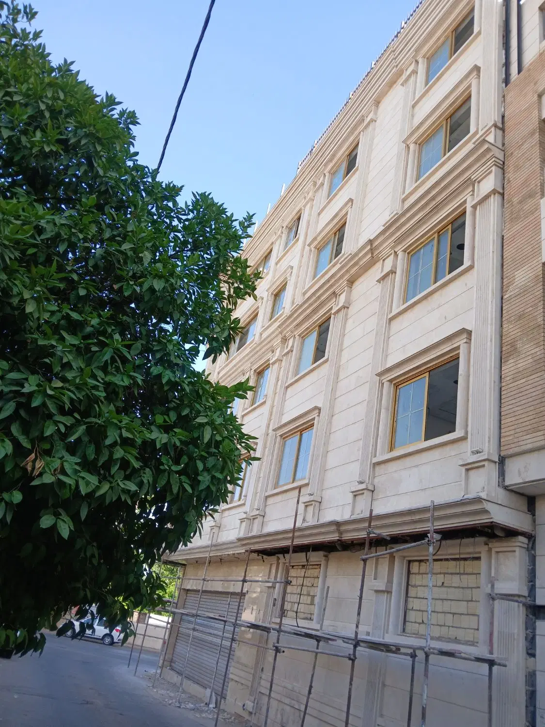 آپارتمان ۱۶۰ متری آخر عدالت جنوبی اول قهرمانان