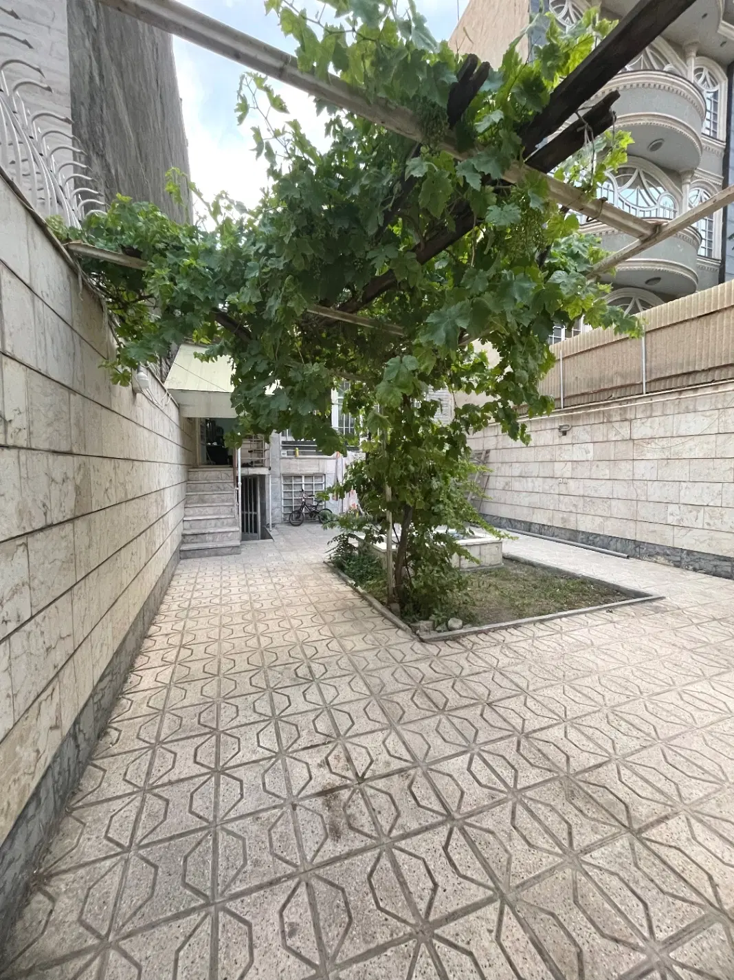 اجاره مسکونی دو واحدی دربست