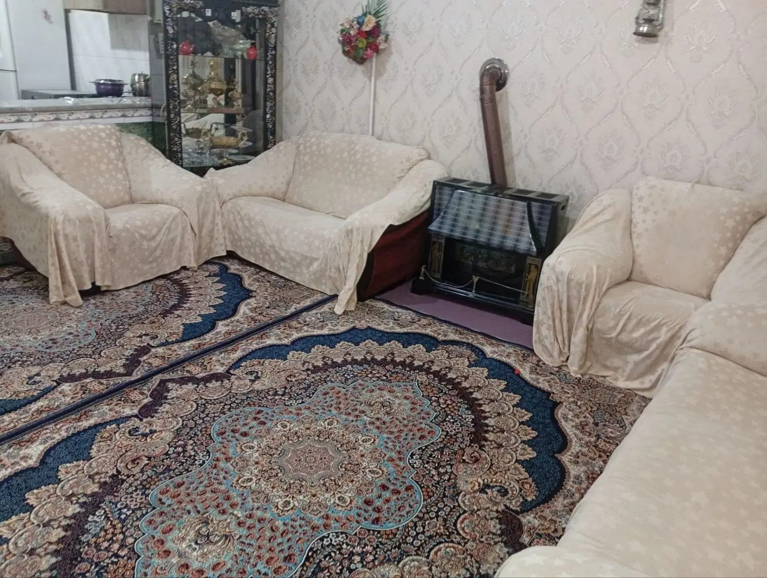 اجارخونه ۶۳ متر در منبع