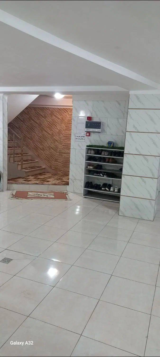 95متر نوساز بلوک8 ط دوم بدون اسانسور